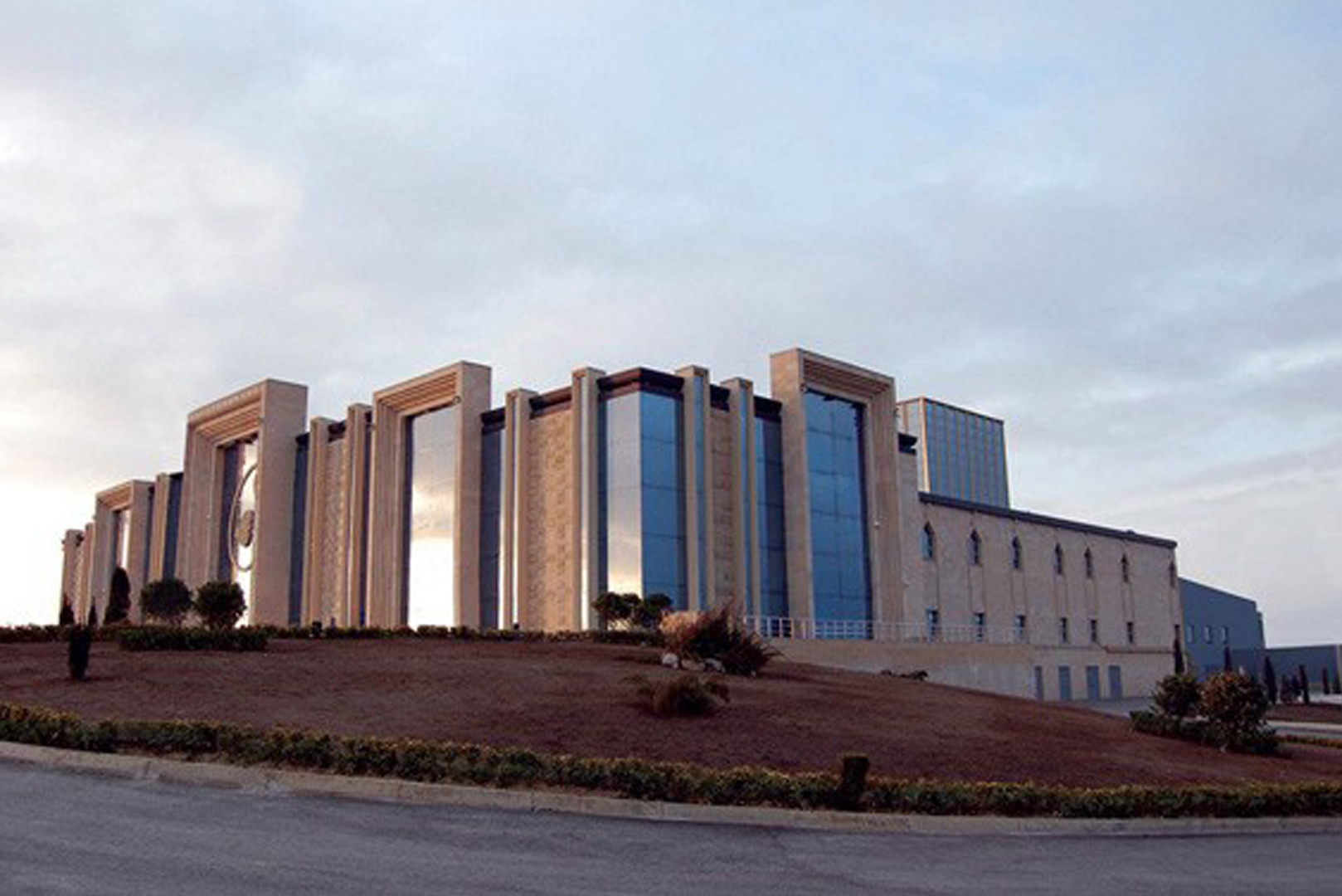 Buta Palace ΝΕΟΚΕΜ